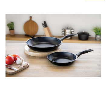 KitchenCraft Non-Stick Aluminium Frying Pan Set, 28cm and 20cm | KCFPSET2028